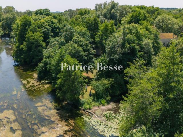 À proximité de Fontainebleau et de Bourron Marlotte, un anci. 384m² Fontainebleau