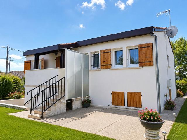 A proximité de Sainte Livrade sur lot secteur calme 121m² Sainte Livrade sur Lot