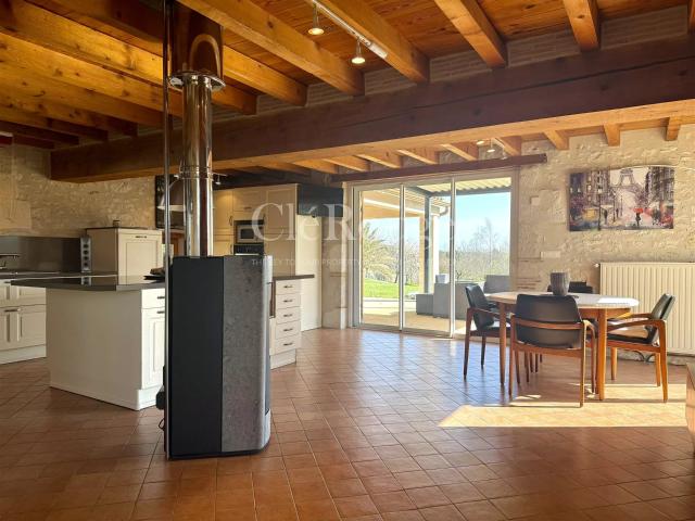 A proximité d'Eymet Propriété de charme avec maison d'amis. 351m² Eymet