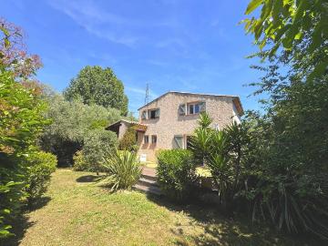 A proximité du centre ville de Vence 181m² Vence