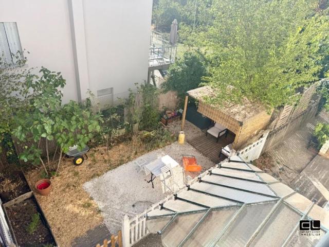 A PROXIMITE DU POINT DU JOUR ET LYCEE BRANLY DUPLEX ATYPIQUE AVEC JARDIN PRIVATIF