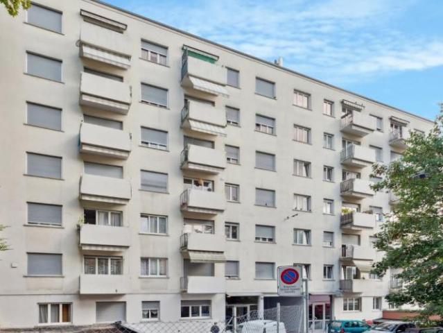 A proximité du stade de la Pontaise