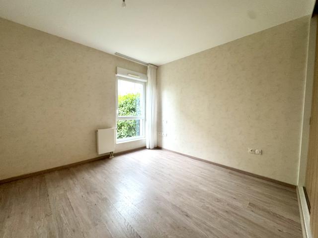A PROXIMITE IMMEDIATE DE STRASBOURG F2 DANS RESIDENCE SENIOR