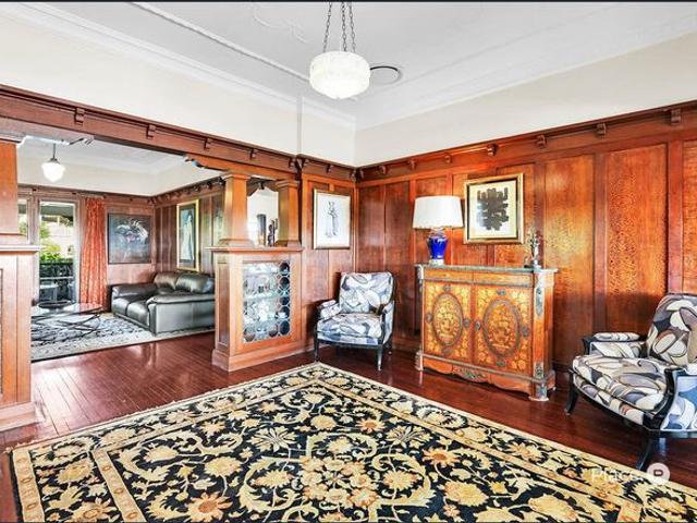 A Queenslander with Uninterrupted City Views in Bulimba's most Iconic location