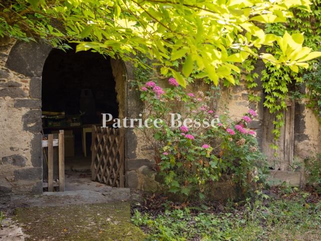À quelques minutes de Brioude, dans la campagne altiligérien. 135m² Lamothe