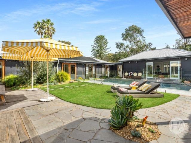 A Quintessential Australian Beach House