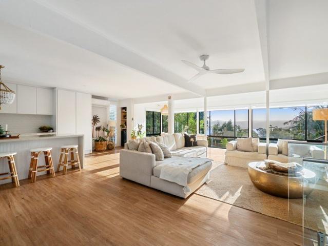 A Quiet Outlook Towards Pittwater, with Versatile Living