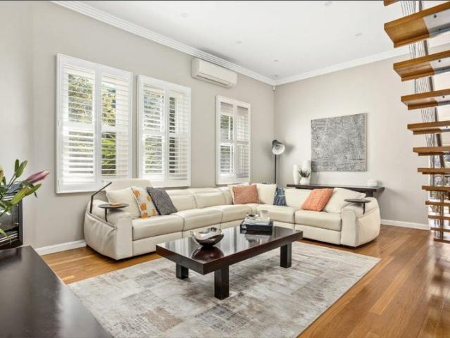 A Quiet And Private Coastal Haven With Ocean Views And A Perfect North East Aspect
