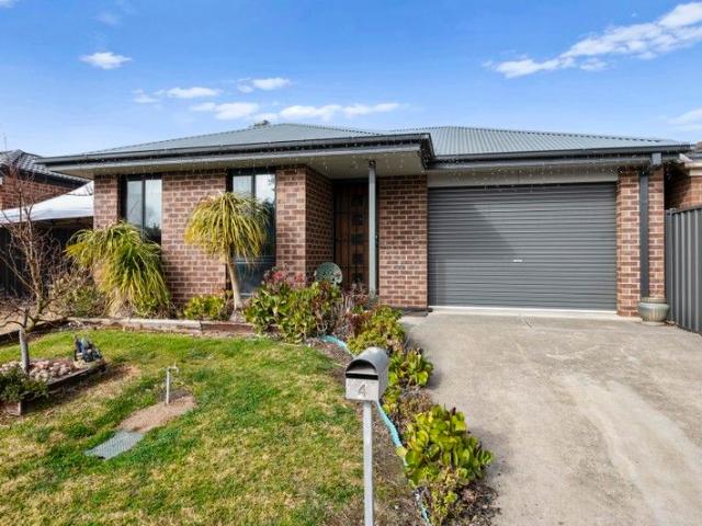 A Quiet Court Location with Everyday Convenience at Your Doorstep