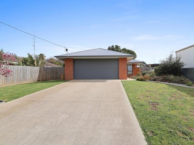 A Quiet Court with Convenient Location
