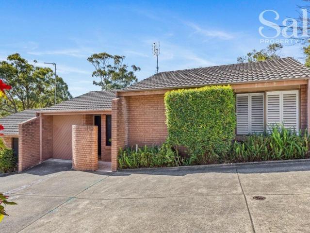 A quiet, renovated retreat minutes from the beach & bush