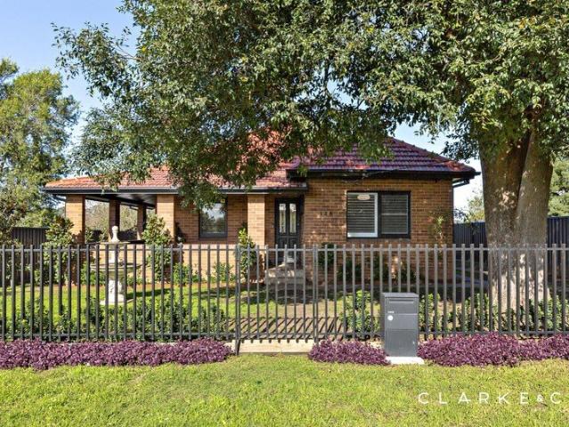 A RURAL RETREAT IN THE HEART OF HORSESHOE BEND!