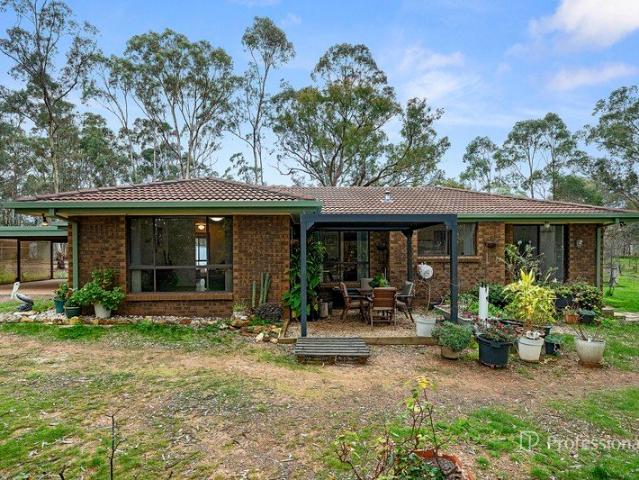 A Rural Retreat of Exceptional Privacy and Tranquillity