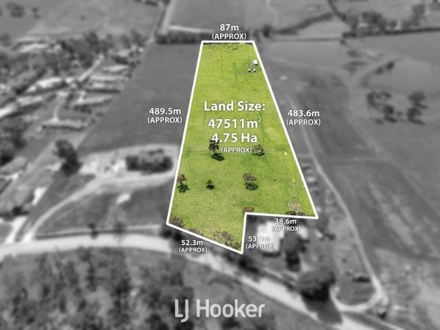 A Rare 11.7 Acre Estate with Breathtaking Views & an Extraordinary Vision