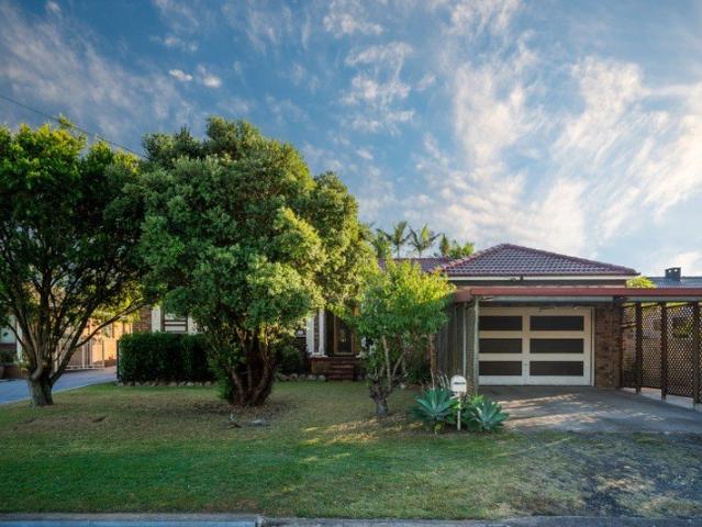 A Rare 1,012sqm Opportunity in One of East Branxton's Finest Streets