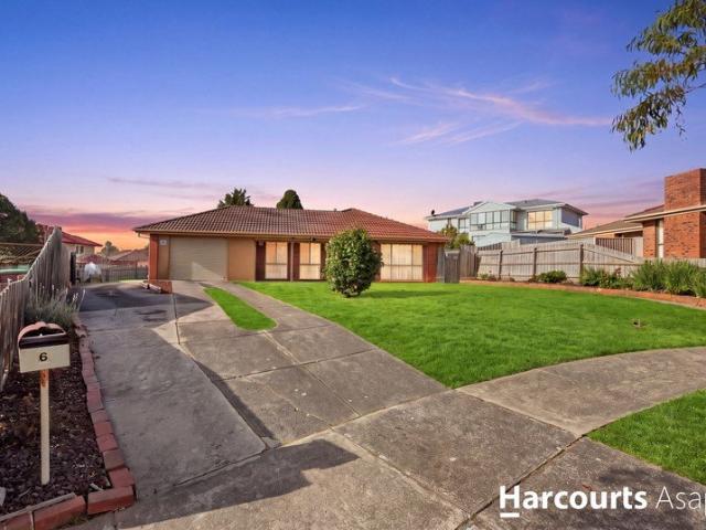 A Rare 1,077m² Opportunity for the Growing Family