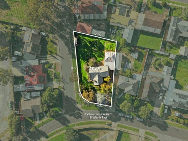 A Rare 1,097sqm Corner Allotment with Outstanding Potential