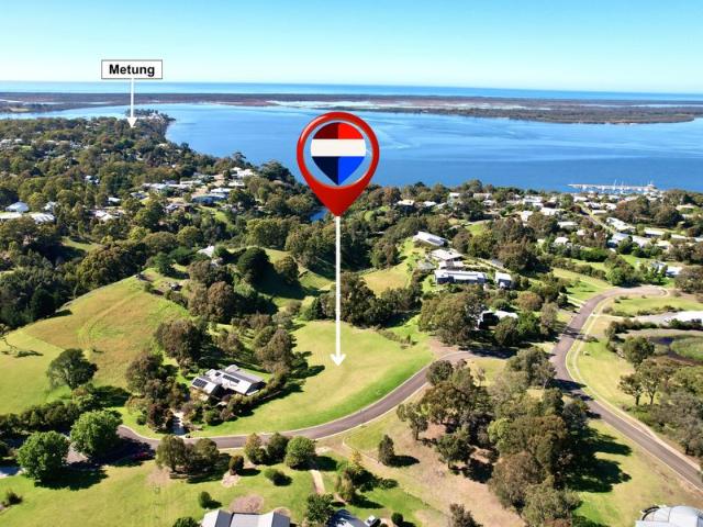 A Rare 1.18ha Lifestyle Acreage with Dual Access in Prestigious Kings Cove