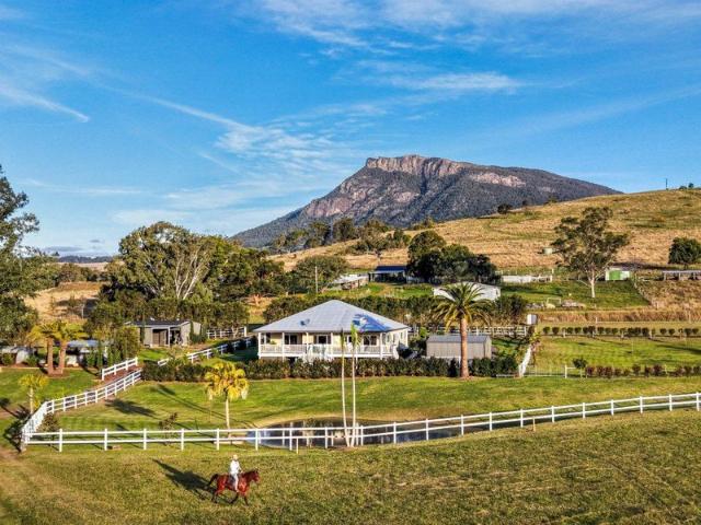 A RARE 21 ACRES WITH NATURAL SCENIC RIM BEAUTY