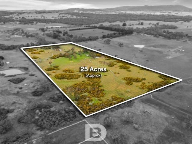 A Rare 25 Acre approx. Country Holding with Exceptional Rural Views