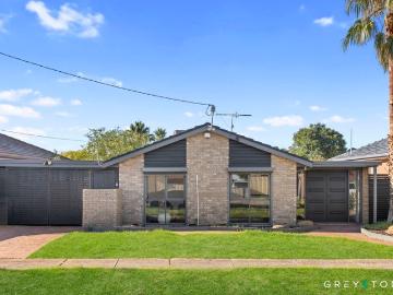 A Rare 824m2 Opportunity In Rockbank