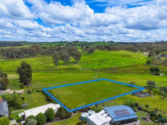 A Rare Country Escape Right in the Heart of Town