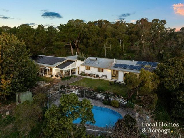 A Rare Country Sanctuary with Panoramic Yass Valley Views First Time Ever Offered