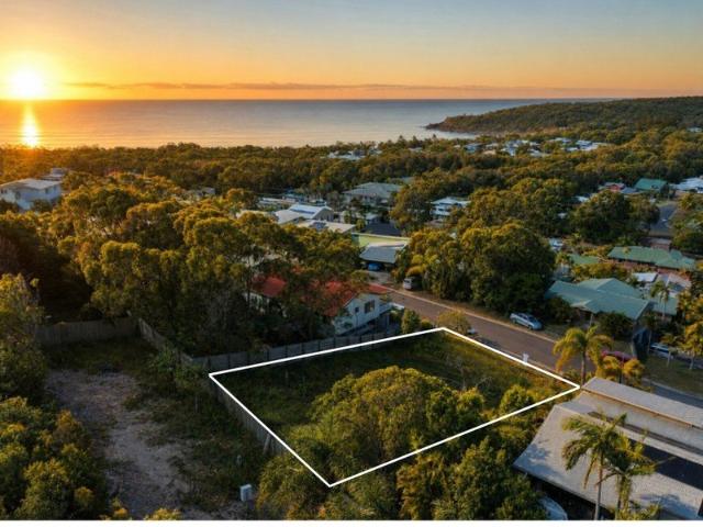 A Rare Coastal Canvas in the Heart of Agnes Water