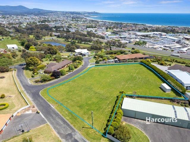 A Rare Coastal Lifestyle Block Built for Your Forever Home