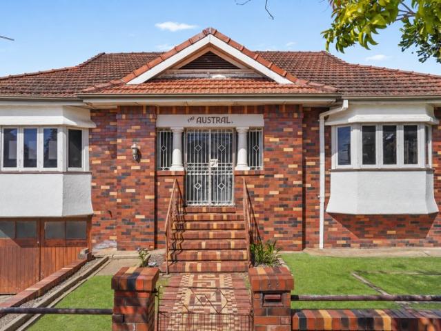A Rare Coorparoo Landmark Dual Living, Big Land and the City on Your Doorstep