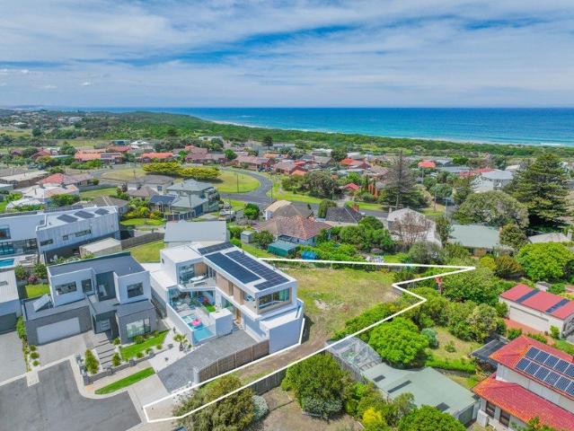 A Rare CBD Opportunity with Ocean & City Views