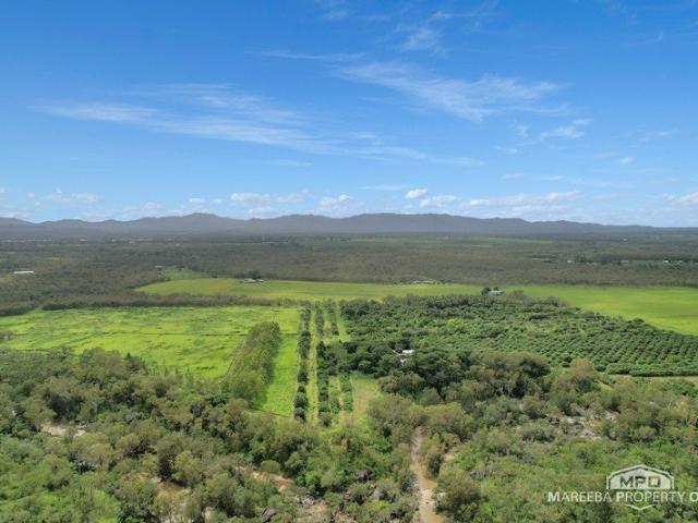 A RARE CREEKFRONT FARMING & LIFESTYLE HOLDING JUST MINUTES FROM MAREEBA