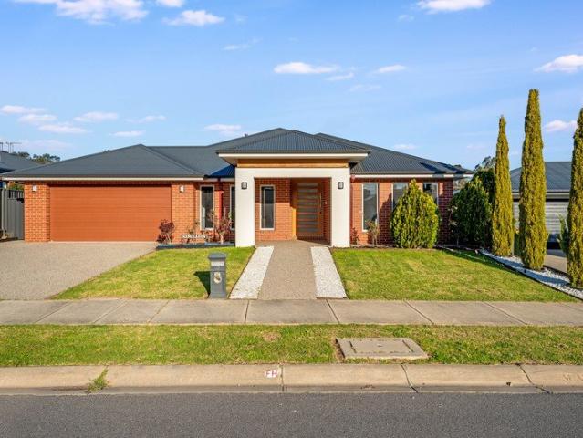 A Rare Custom Designed Family Masterpiece on 828.8m2