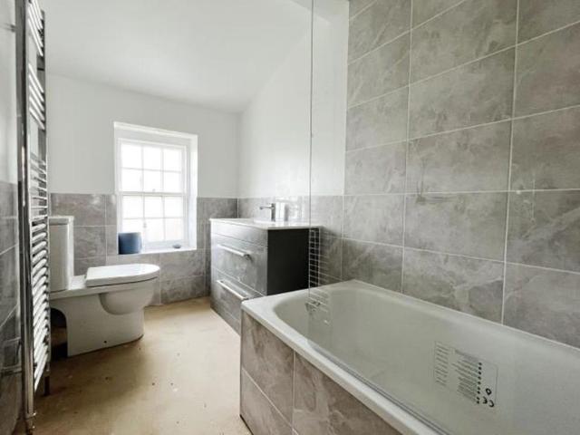 A rare and unique two bedroom apartment that has been recently fully refurbished to make it a wonderful place to call home! Call NOW to book your viewing!