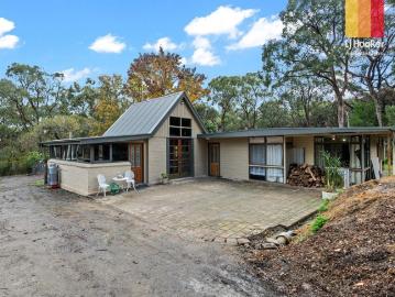 A Rare Adelaide Hills Opportunity