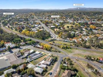 A rare blank canvas in the heart of Castlemaine