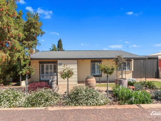 A RARE BLEND OF CHARM, LOCATION & LIFESTYLE