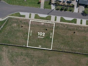 $50K off and $10K referral *T's & C's apply A Rare Broad Fronted Opportunity in Waurn Ponds