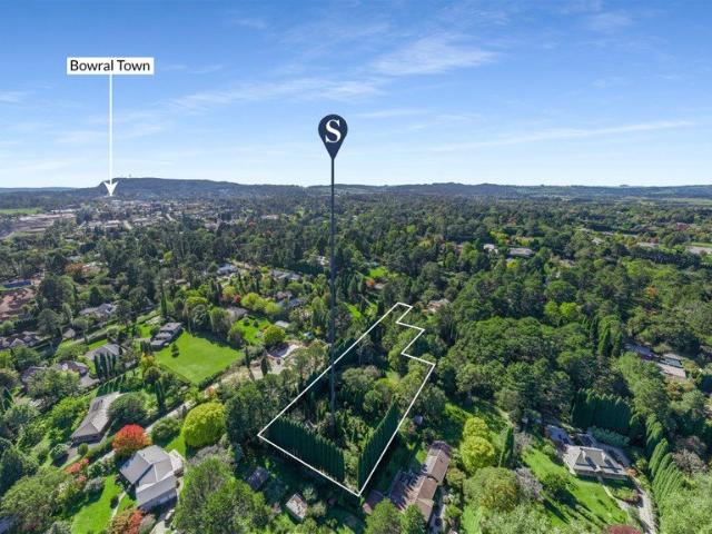 A Rare Golden Triangle Garden Estate