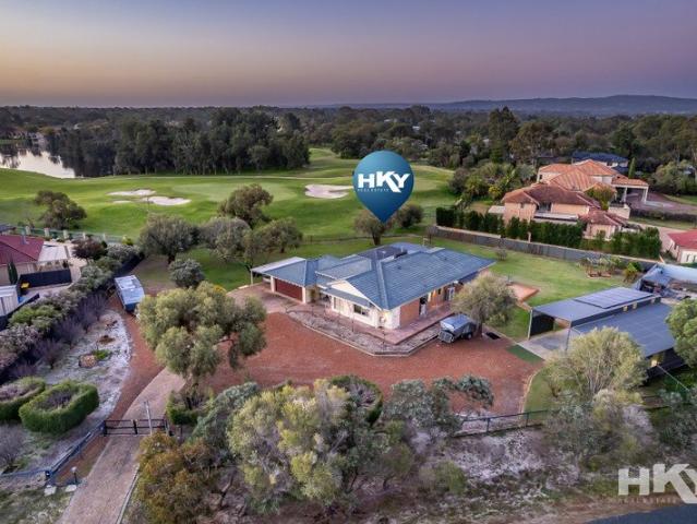 A RARE GOLF COURSE HAVEN