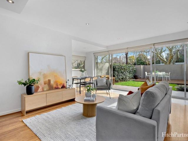 A Rare Garden Setting For An Exceptional Inner City Lifestyle