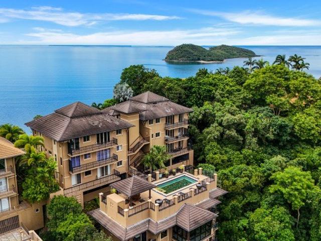 A Rare Gem in Palm Cove With Uninterrupted Views