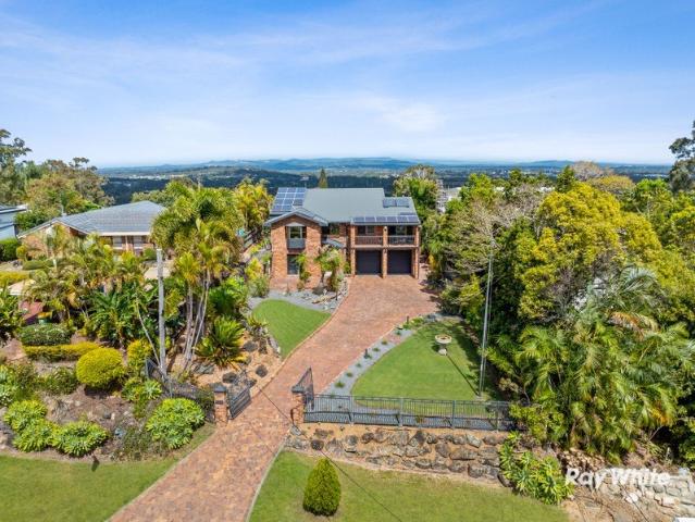 A Rare Daisy Hill Residence Where Mountain Views, Architectural Detail & Resort Living Meet