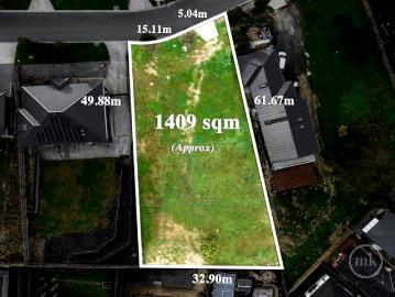Your Dream Begins Here 1409sqm of Pure Potential in Diamond Creek