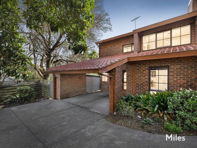 A Rare Family Oasis of Style, Space and Privacy