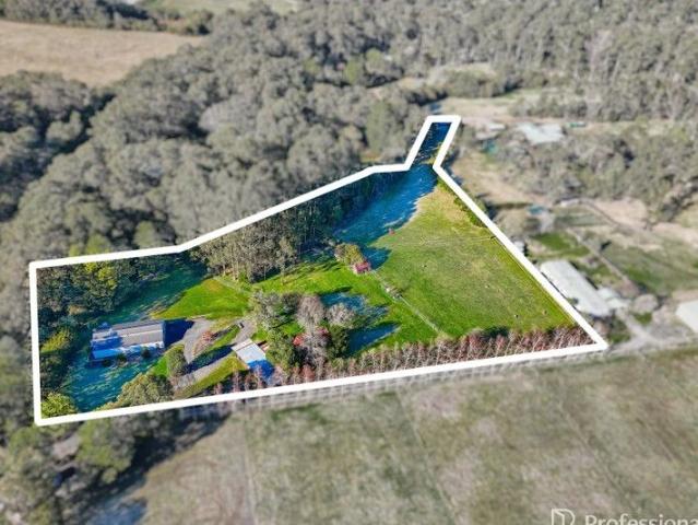 A RARE FIND 5 ACRES APPROX WITH SHED, VIEWS & ENDLESS POTENTIAL