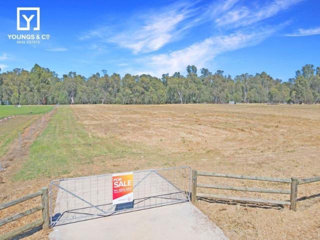 A Rare Find 2.013 hectares approximately 5 Acres Home Site with Goulburn River Backdrop!
