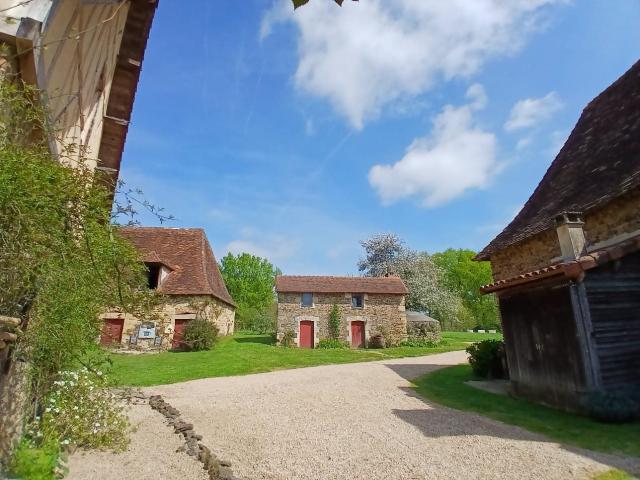 A Rare Find / Une Rare Opportunité 146m² Thiviers