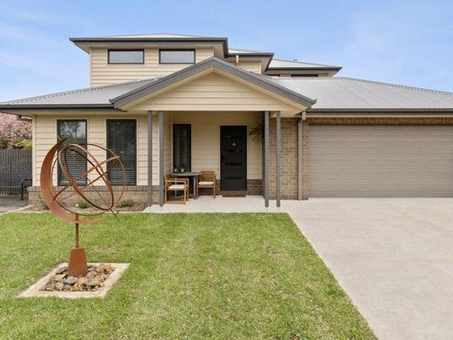 A Rare Find in the Heart of Malmsbury