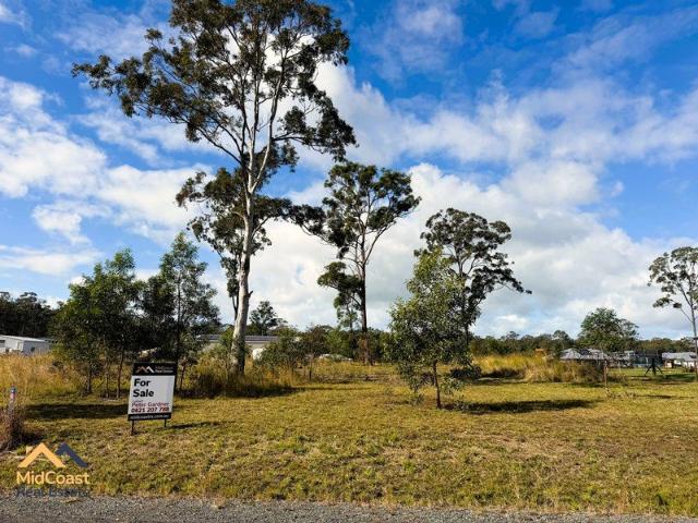 A Rare Find Level 1 acre Block
